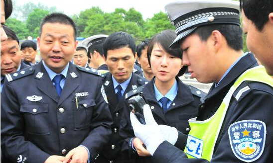 山西高速交警四支隊(duì)提高思想覺(jué)悟，使用執(zhí)法記錄儀強(qiáng)化管理！